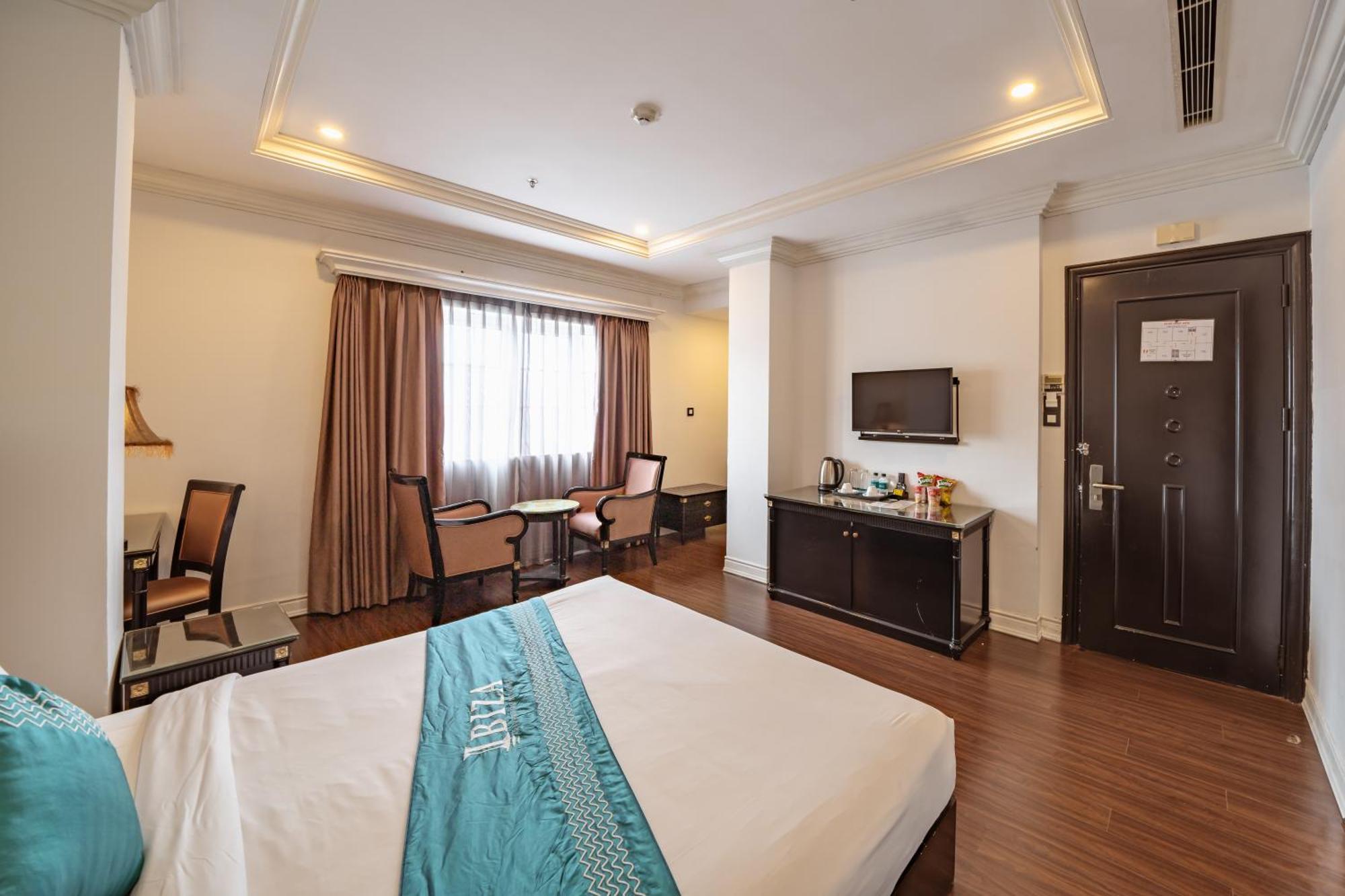 Ibiza Riverfront Da Nang Hotel Powered By Aston Exterior photo