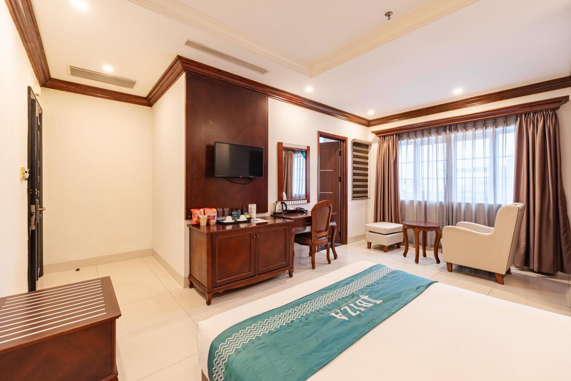 Ibiza Riverfront Da Nang Hotel Powered By Aston Exterior photo