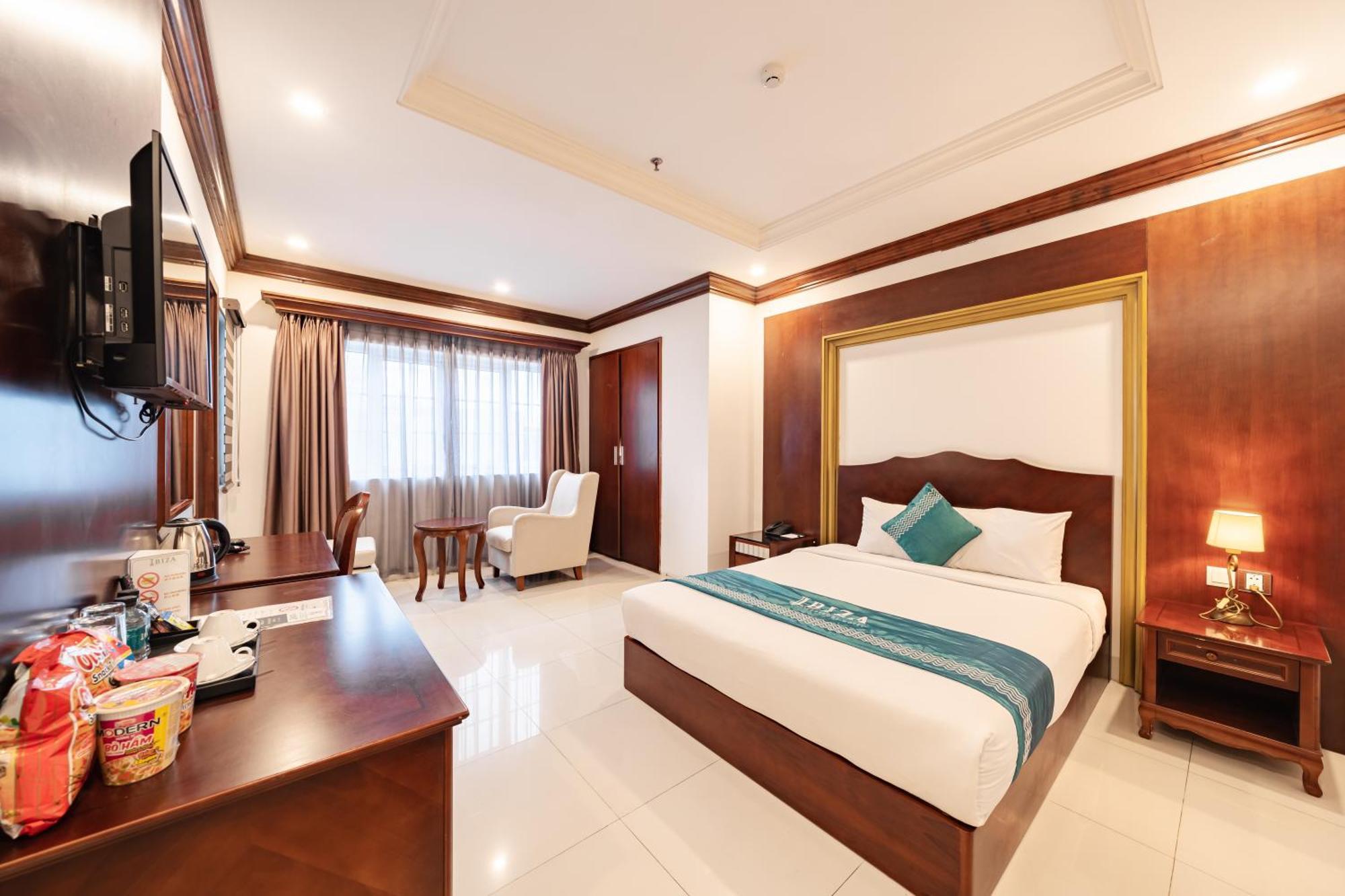 Ibiza Riverfront Da Nang Hotel Powered By Aston Exterior photo