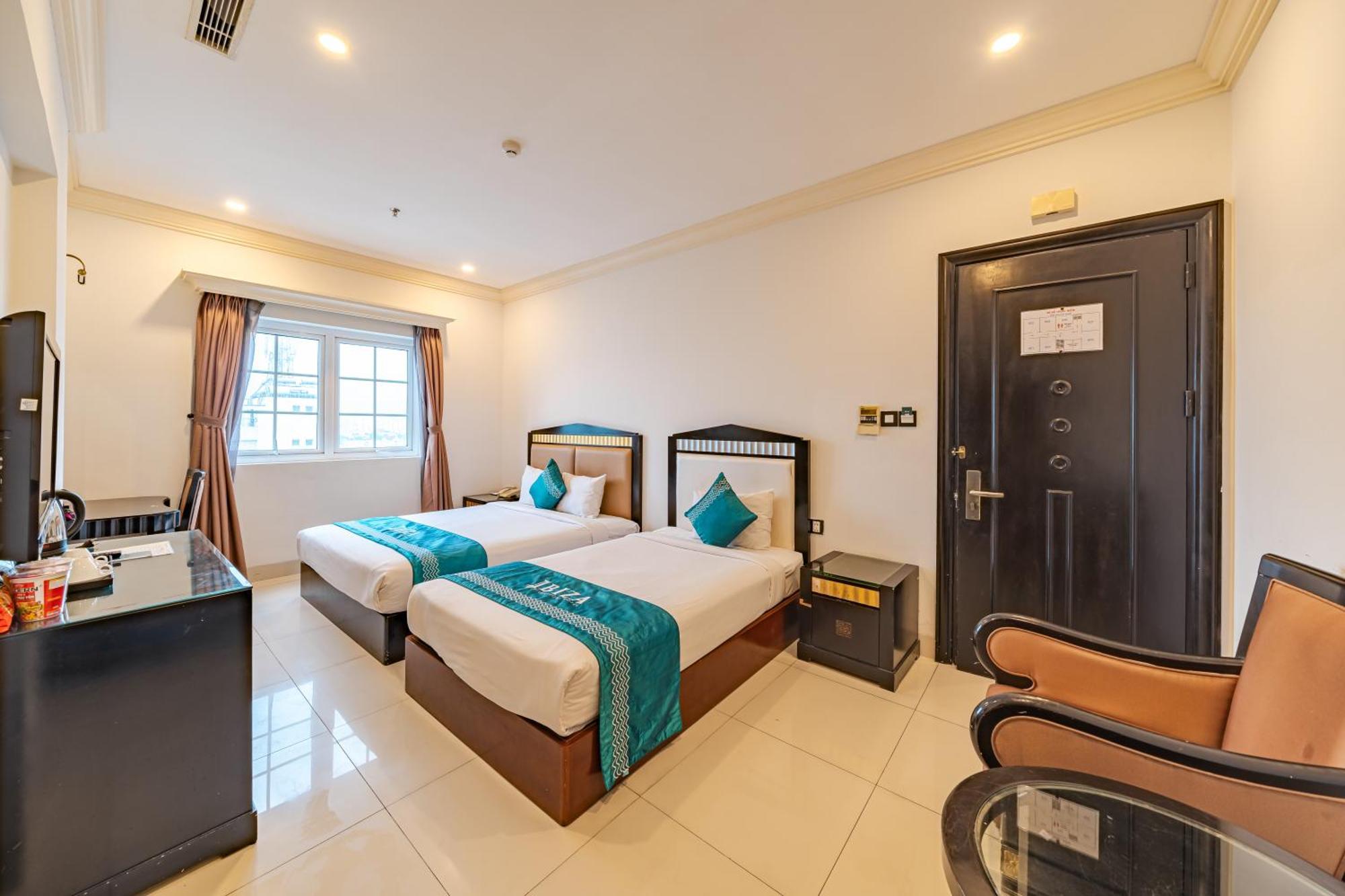 Ibiza Riverfront Da Nang Hotel Powered By Aston Exterior photo